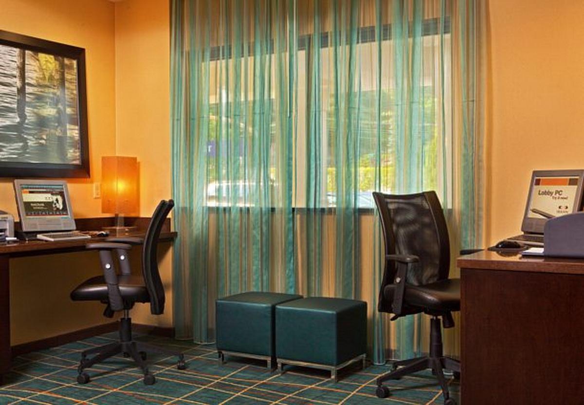 Hotel Springhill By Marriott Westchester County Tarrytown
