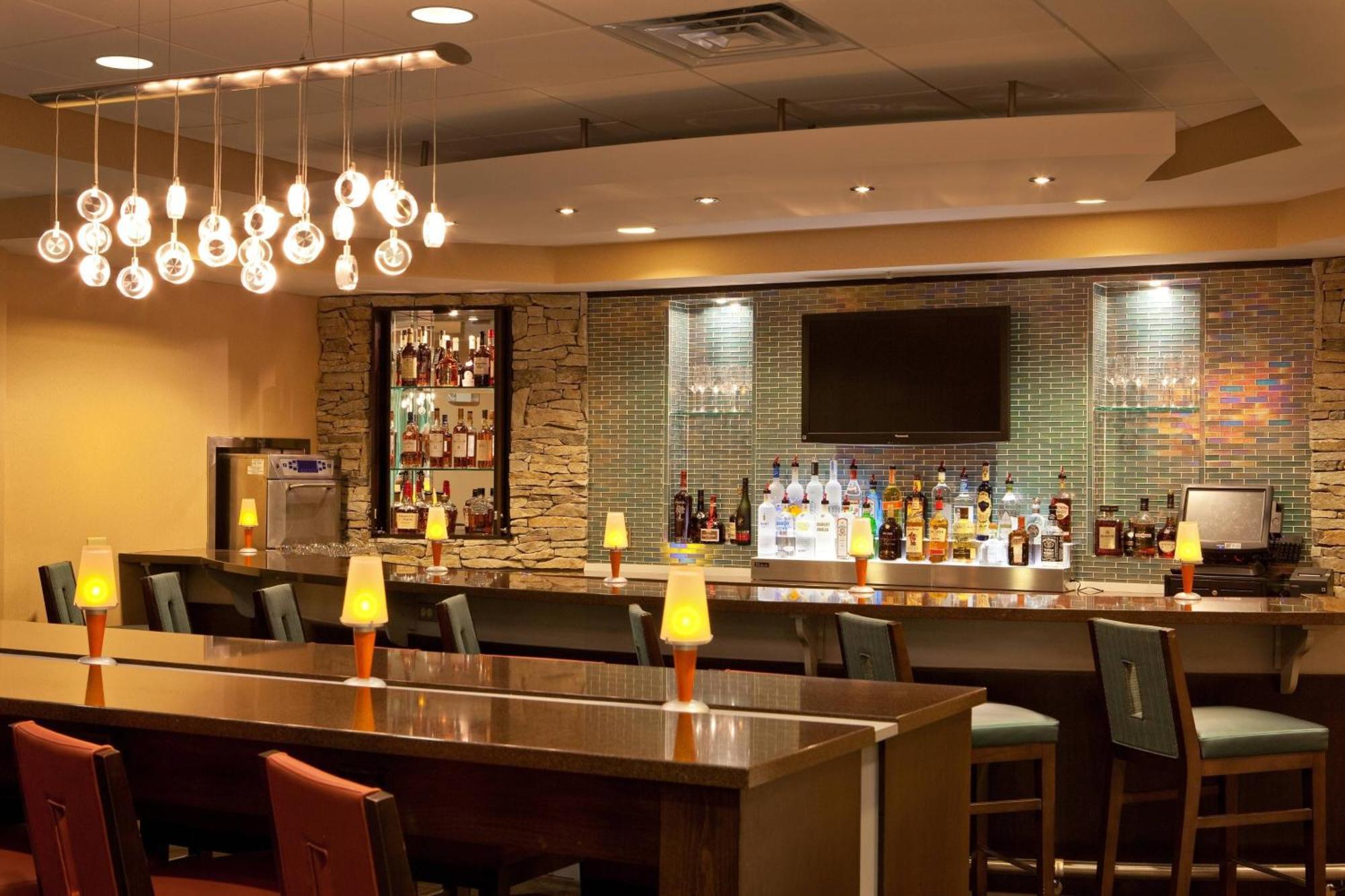 Hotel Springhill By Marriott Westchester County 3*